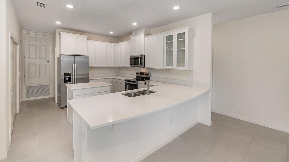 For Rent: $3,900 (5 beds, 4 baths, 3492 Square Feet)