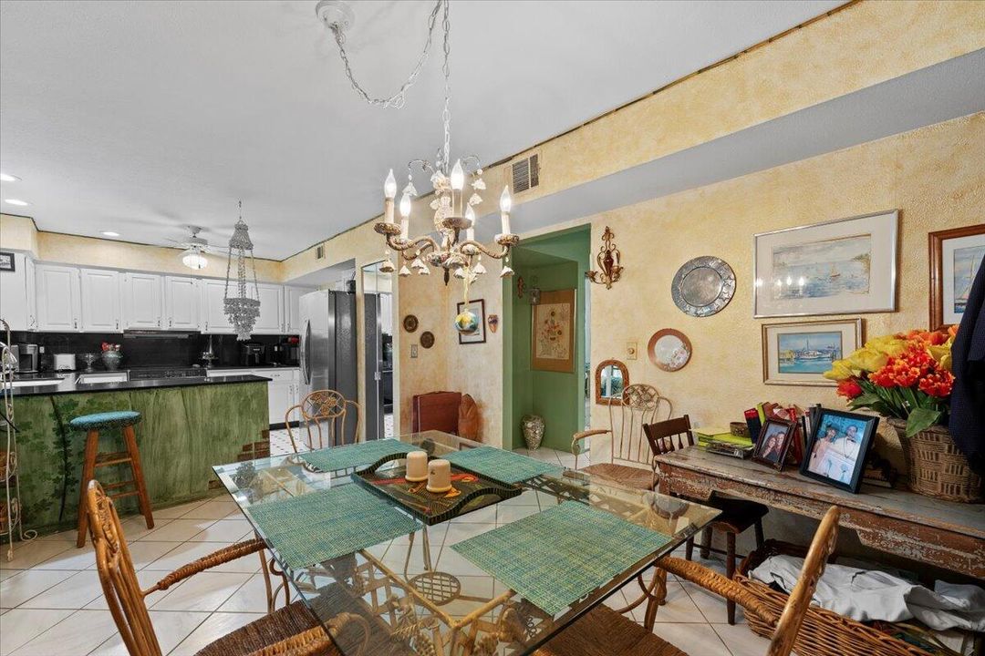 Active With Contract: $250,000 (3 beds, 2 baths, 1551 Square Feet)