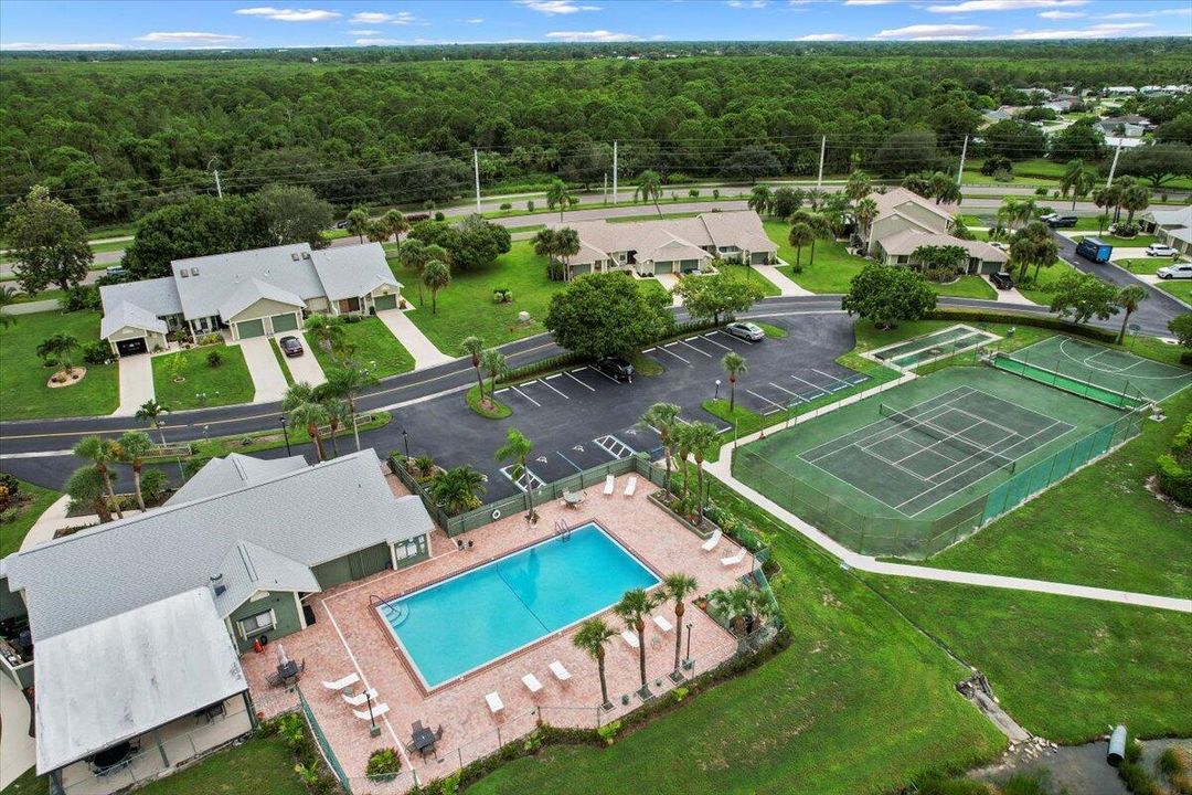 Active With Contract: $250,000 (3 beds, 2 baths, 1551 Square Feet)