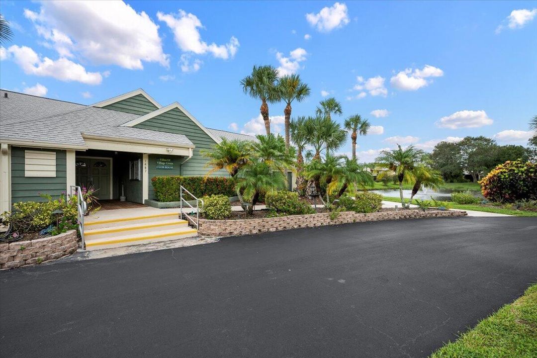 Active With Contract: $250,000 (3 beds, 2 baths, 1551 Square Feet)