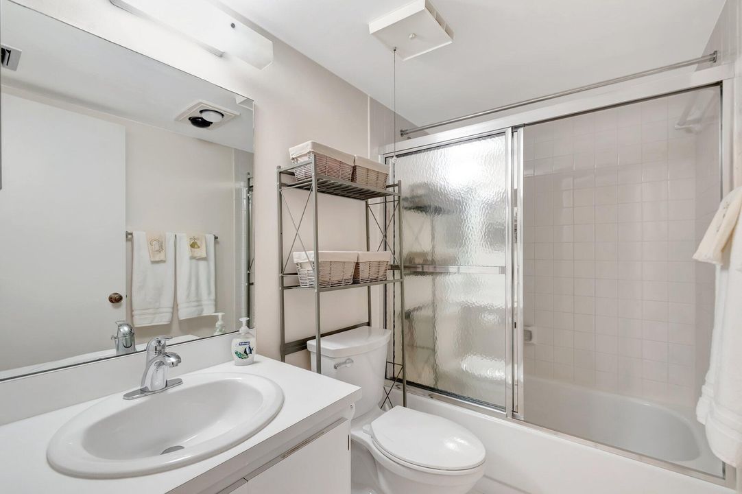 Active With Contract: $99,990 (2 beds, 2 baths, 1092 Square Feet)