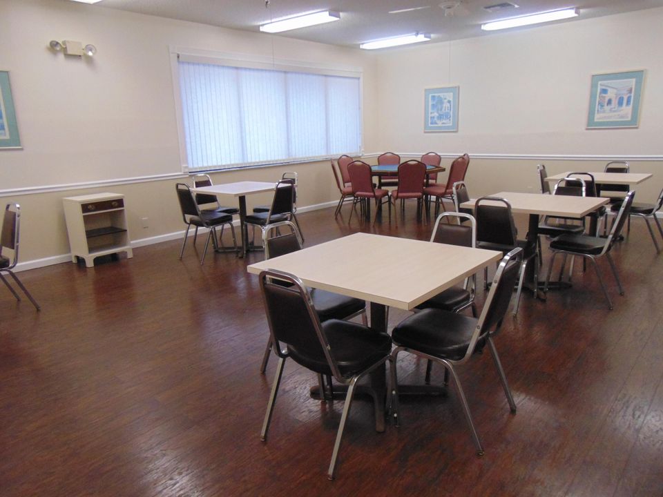 Active With Contract: $99,990 (2 beds, 2 baths, 1092 Square Feet)