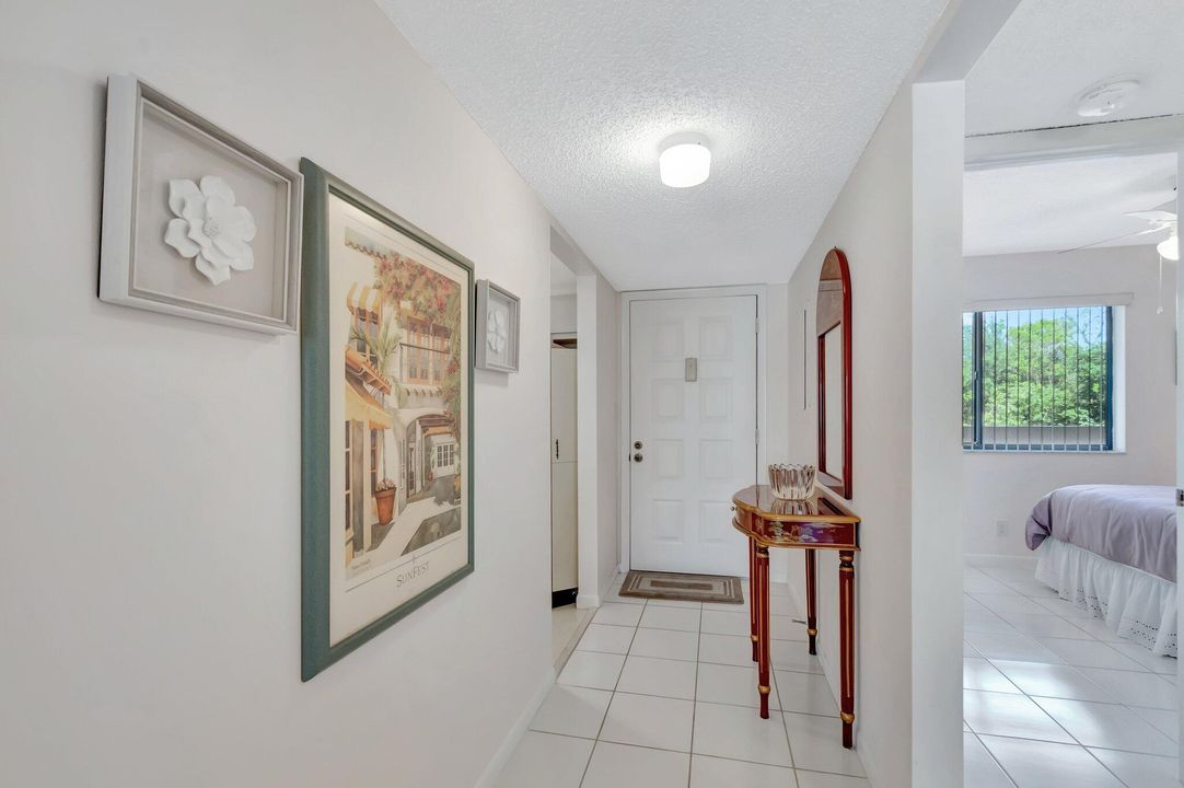 Active With Contract: $99,990 (2 beds, 2 baths, 1092 Square Feet)
