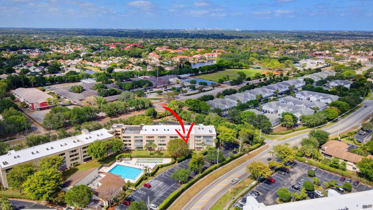 Active With Contract: $99,990 (2 beds, 2 baths, 1092 Square Feet)