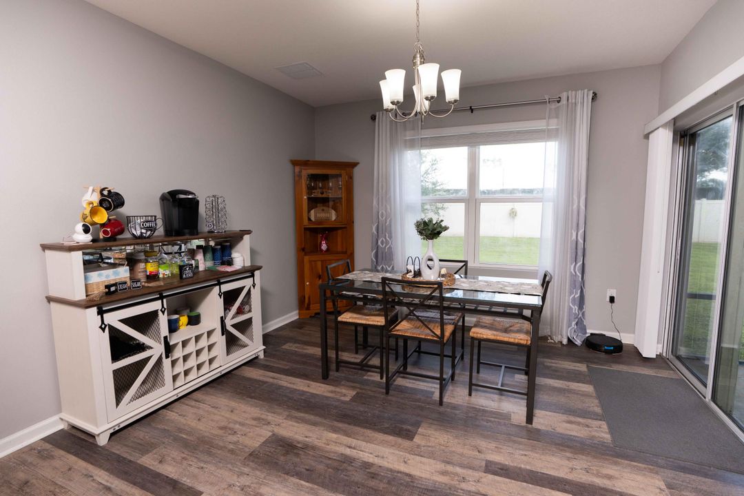 待售: $359,900 (3 贝兹, 2 浴室, 1672 平方英尺)