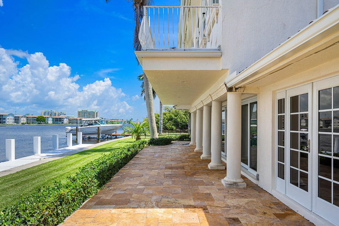 For Rent: $13,500 (4 beds, 3 baths, 3923 Square Feet)