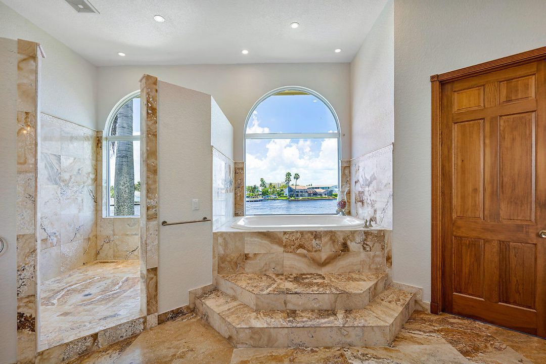 For Rent: $13,500 (4 beds, 3 baths, 3923 Square Feet)