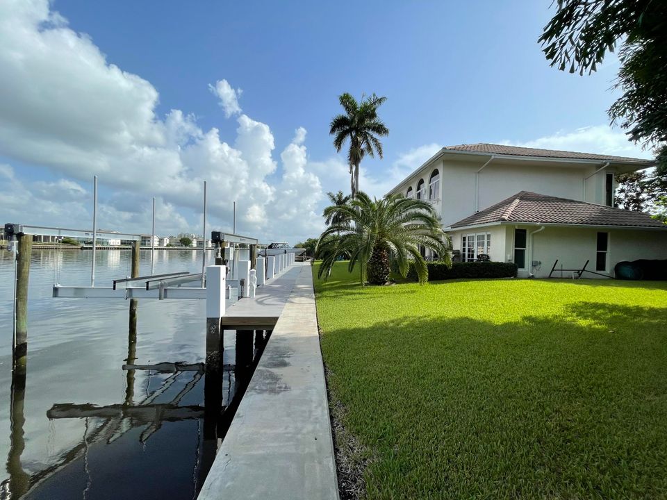 For Rent: $13,500 (4 beds, 3 baths, 3923 Square Feet)