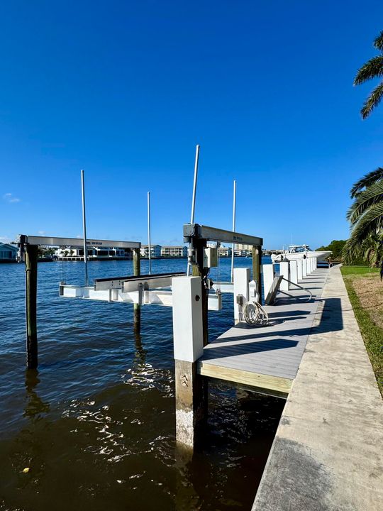 For Rent: $13,500 (4 beds, 3 baths, 3923 Square Feet)