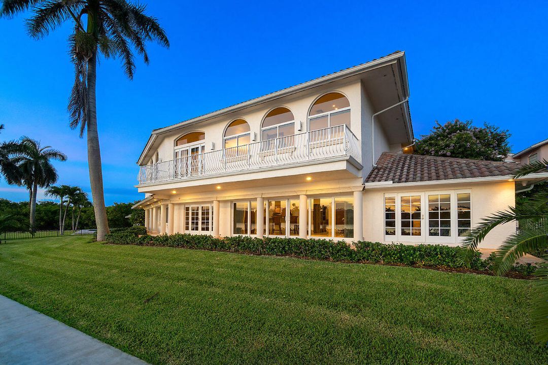 For Rent: $13,500 (4 beds, 3 baths, 3923 Square Feet)