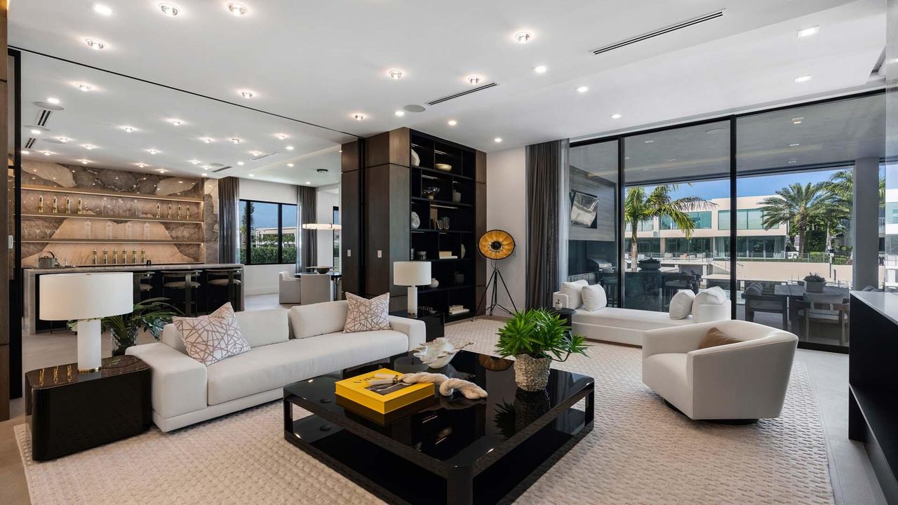 На продажу: $23,950,000 (7 спален, 8 ванн, 9188 Квадратных фут)