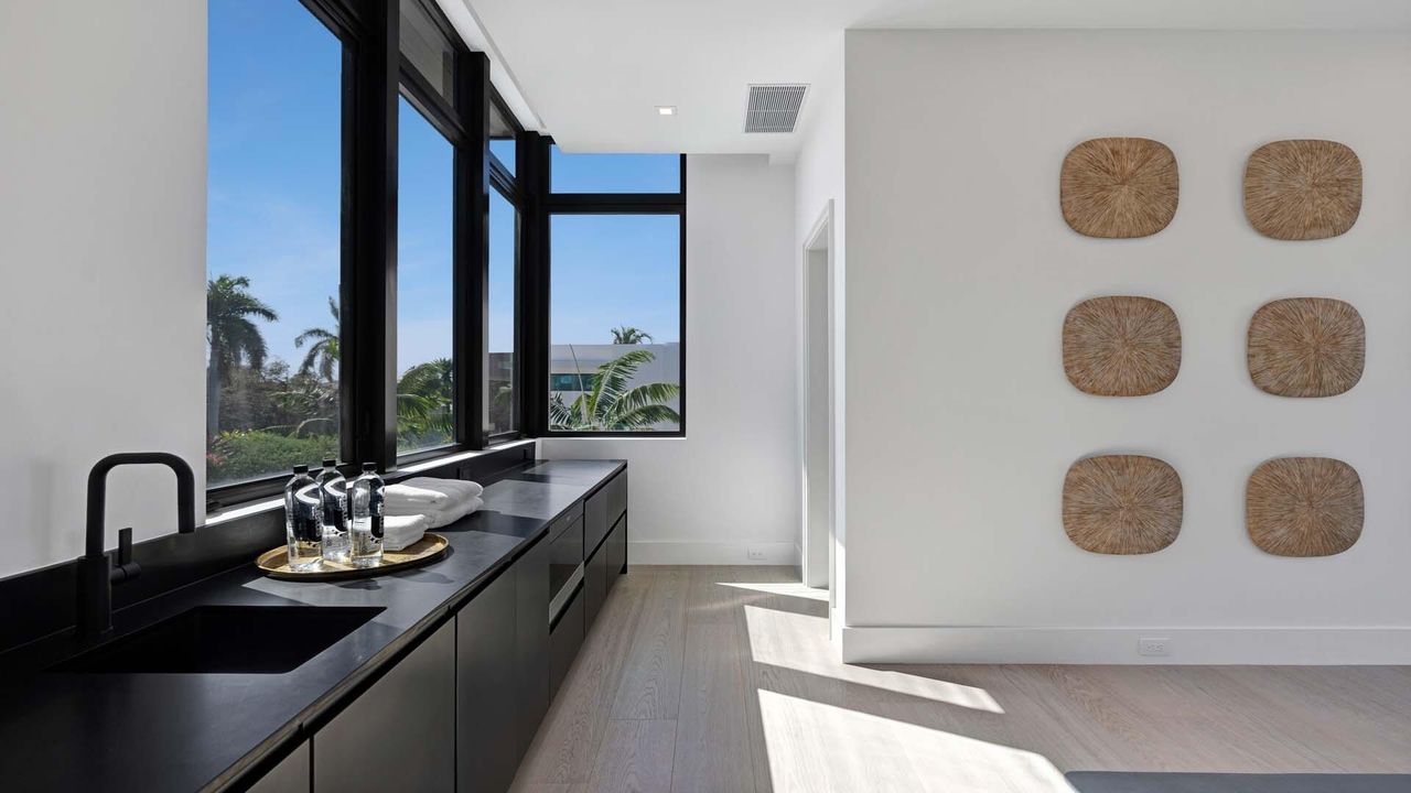 На продажу: $23,950,000 (7 спален, 8 ванн, 9188 Квадратных фут)