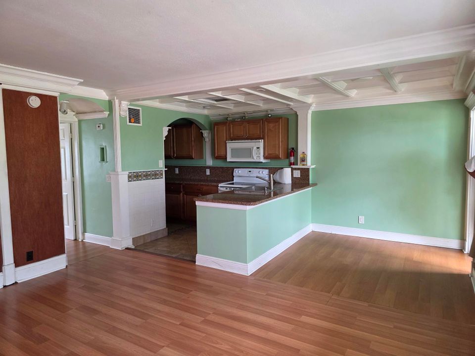 Active With Contract: $2,400,000 (0 beds, 0 baths, 693 Square Feet)