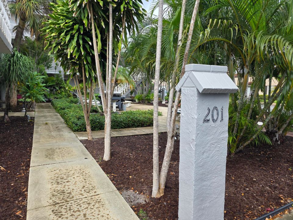 Active With Contract: $2,400,000 (0 beds, 0 baths, 693 Square Feet)