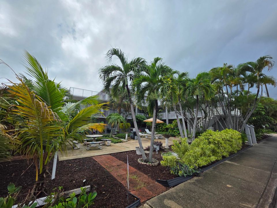 Active With Contract: $2,400,000 (0 beds, 0 baths, 693 Square Feet)