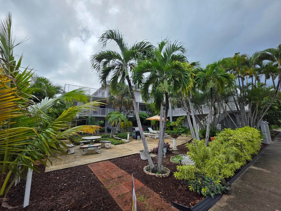 Active With Contract: $2,400,000 (0 beds, 0 baths, 693 Square Feet)