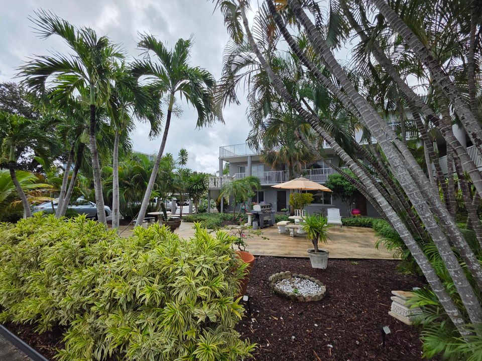 Active With Contract: $2,400,000 (0 beds, 0 baths, 693 Square Feet)