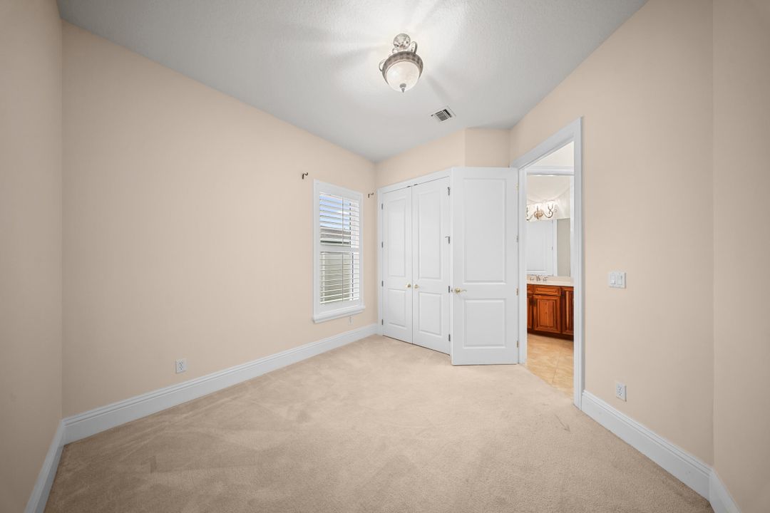 Под контрактом: $550,000 (4 спален, 3 ванн, 2710 Квадратных фут)