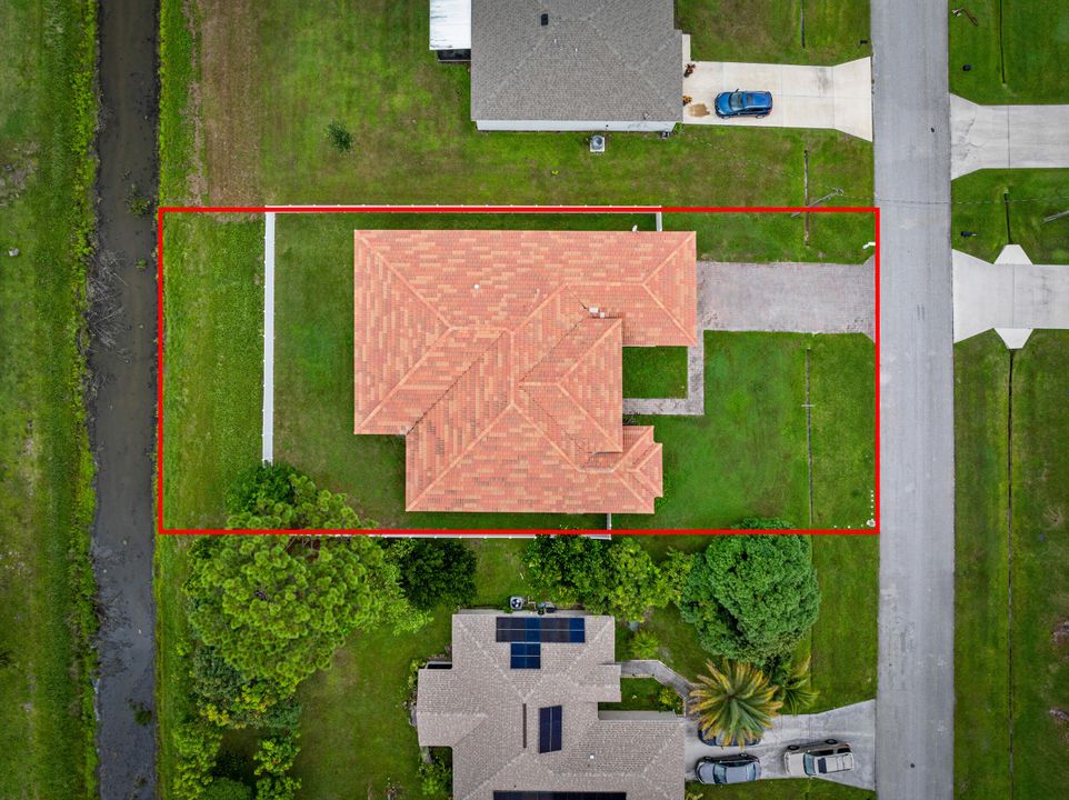 Под контрактом: $550,000 (4 спален, 3 ванн, 2710 Квадратных фут)