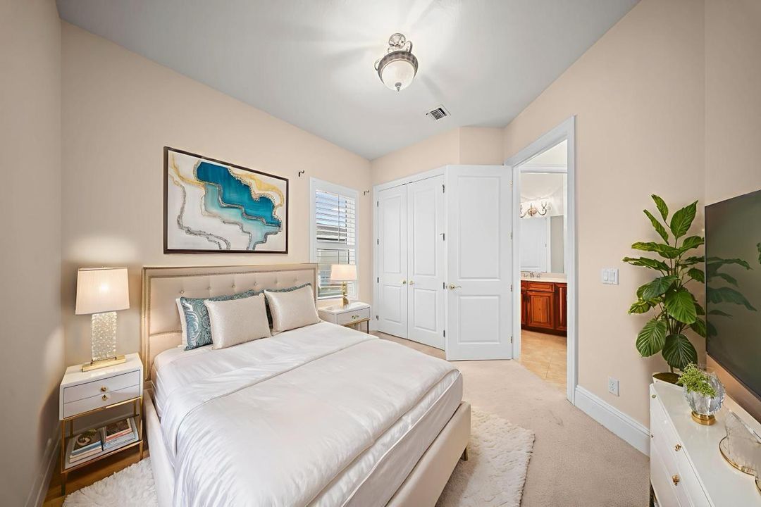 Под контрактом: $550,000 (4 спален, 3 ванн, 2710 Квадратных фут)