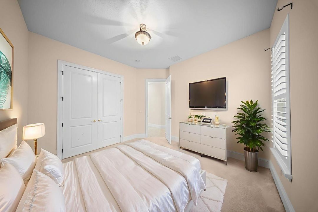 Под контрактом: $550,000 (4 спален, 3 ванн, 2710 Квадратных фут)