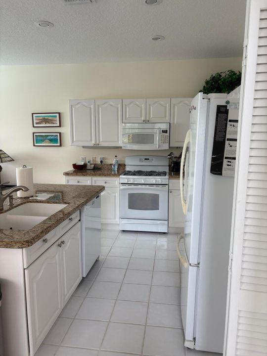 For Rent: $15,000 (4 beds, 4 baths, 2525 Square Feet)