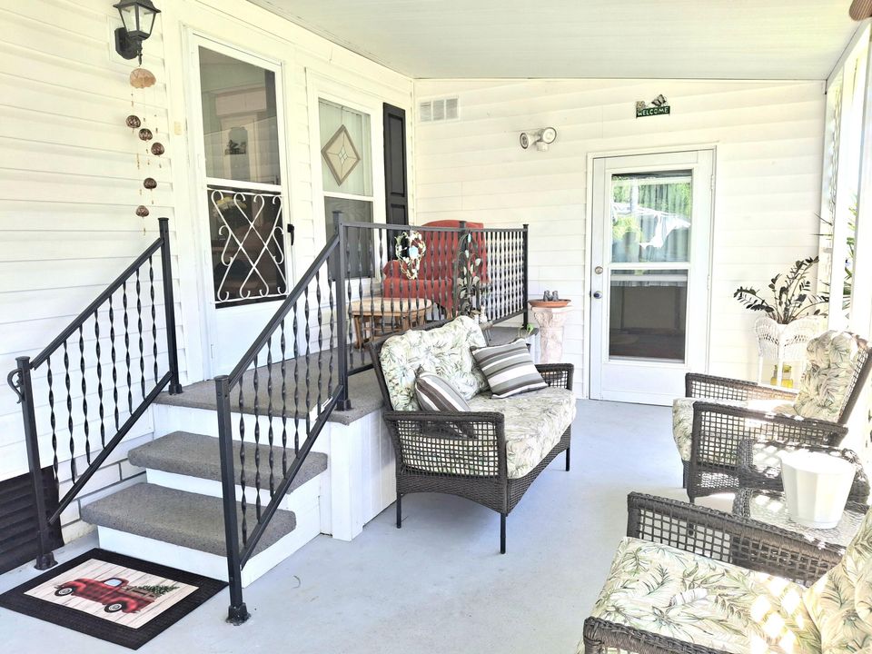 На продажу: $179,900 (2 спален, 2 ванн, 936 Квадратных фут)