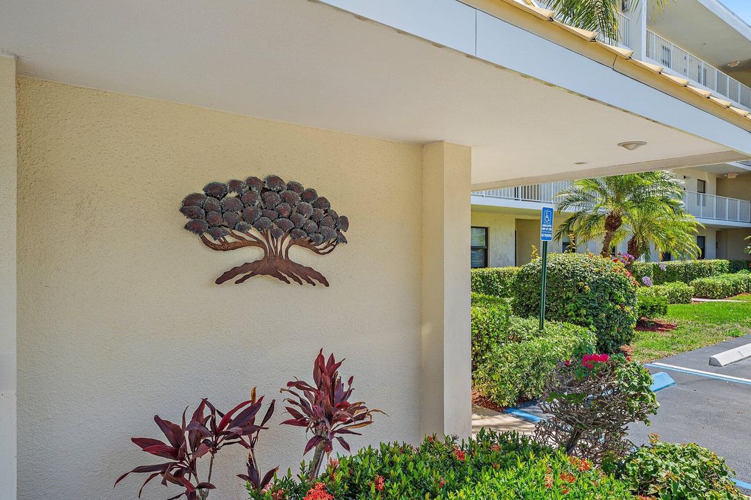 待售: $329,000 (2 贝兹, 2 浴室, 1230 平方英尺)