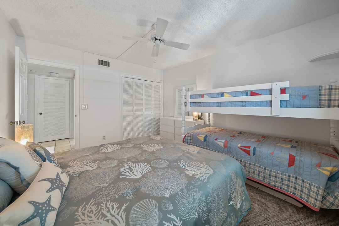 待售: $329,000 (2 贝兹, 2 浴室, 1230 平方英尺)