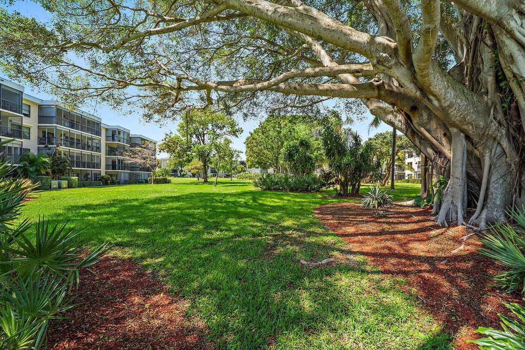 待售: $329,000 (2 贝兹, 2 浴室, 1230 平方英尺)