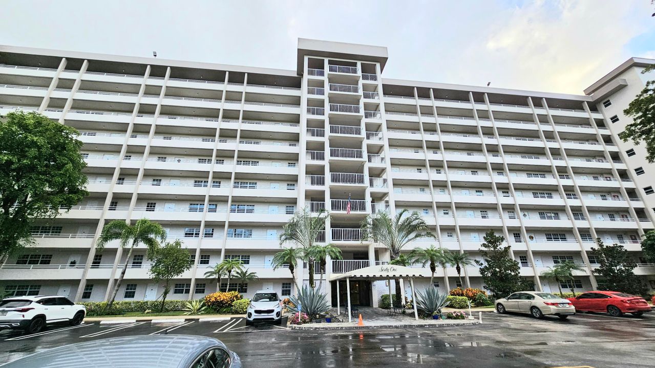 合同活跃: $2,500 (3 贝兹, 2 浴室, 1390 平方英尺)