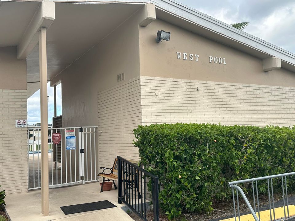 Active With Contract: $42,000 (1 beds, 1 baths, 744 Square Feet)