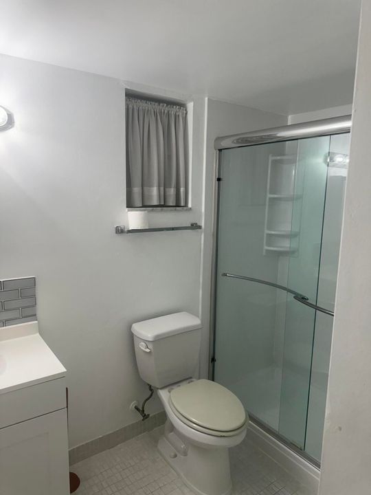 Active With Contract: $42,000 (1 beds, 1 baths, 744 Square Feet)