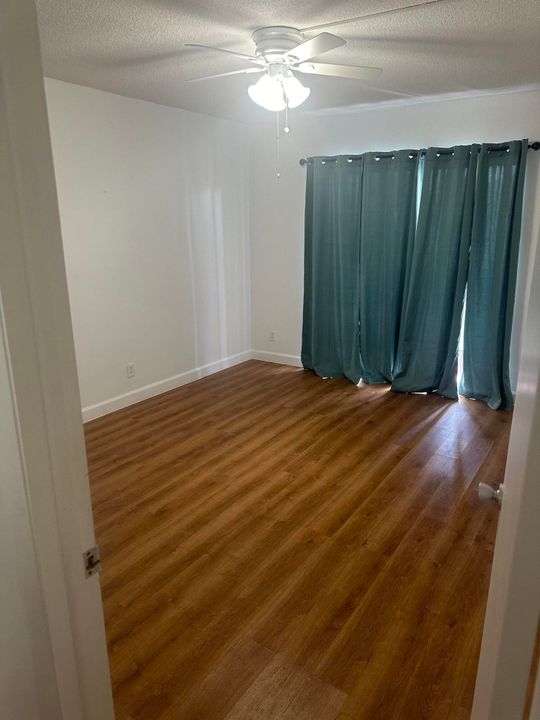 Active With Contract: $42,000 (1 beds, 1 baths, 744 Square Feet)