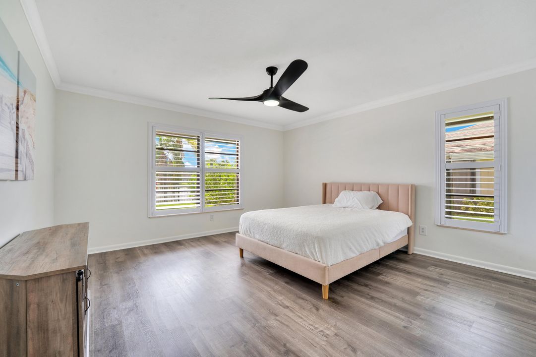 En Venta: $869,000 (3 camas, 2 baños, 3026 Pies cuadrados)