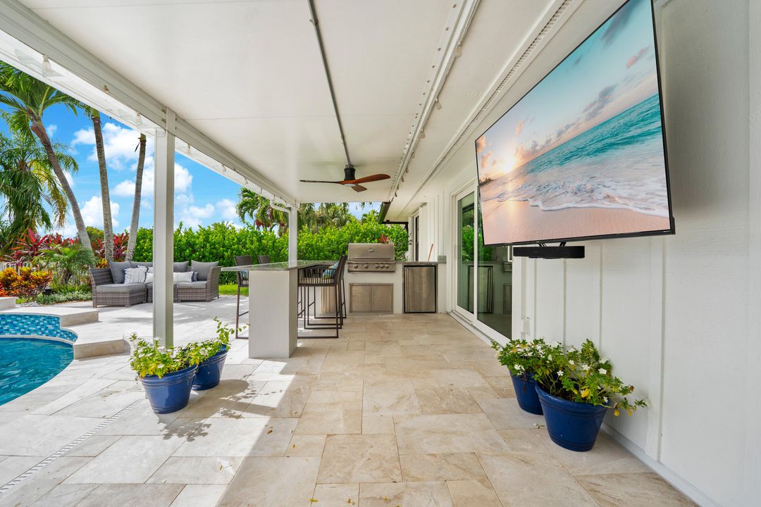 En Venta: $869,000 (3 camas, 2 baños, 3026 Pies cuadrados)