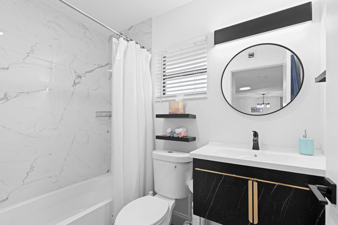 For Sale: $309,900 (2 beds, 2 baths, 964 Square Feet)