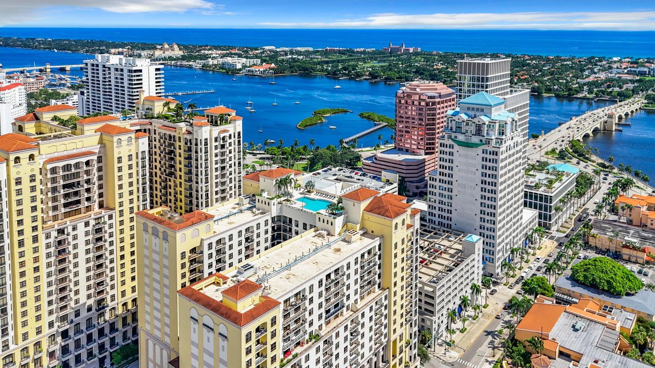 Active With Contract: $3,500 (1 beds, 1 baths, 1071 Square Feet)