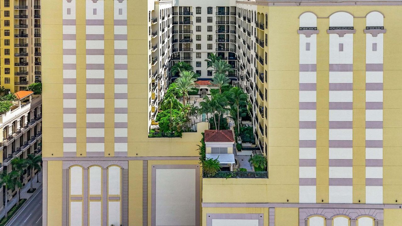 Active With Contract: $3,500 (1 beds, 1 baths, 1071 Square Feet)