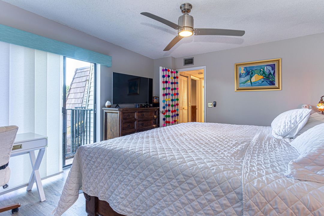 На продажу: $349,999 (2 спален, 2 ванн, 1236 Квадратных фут)