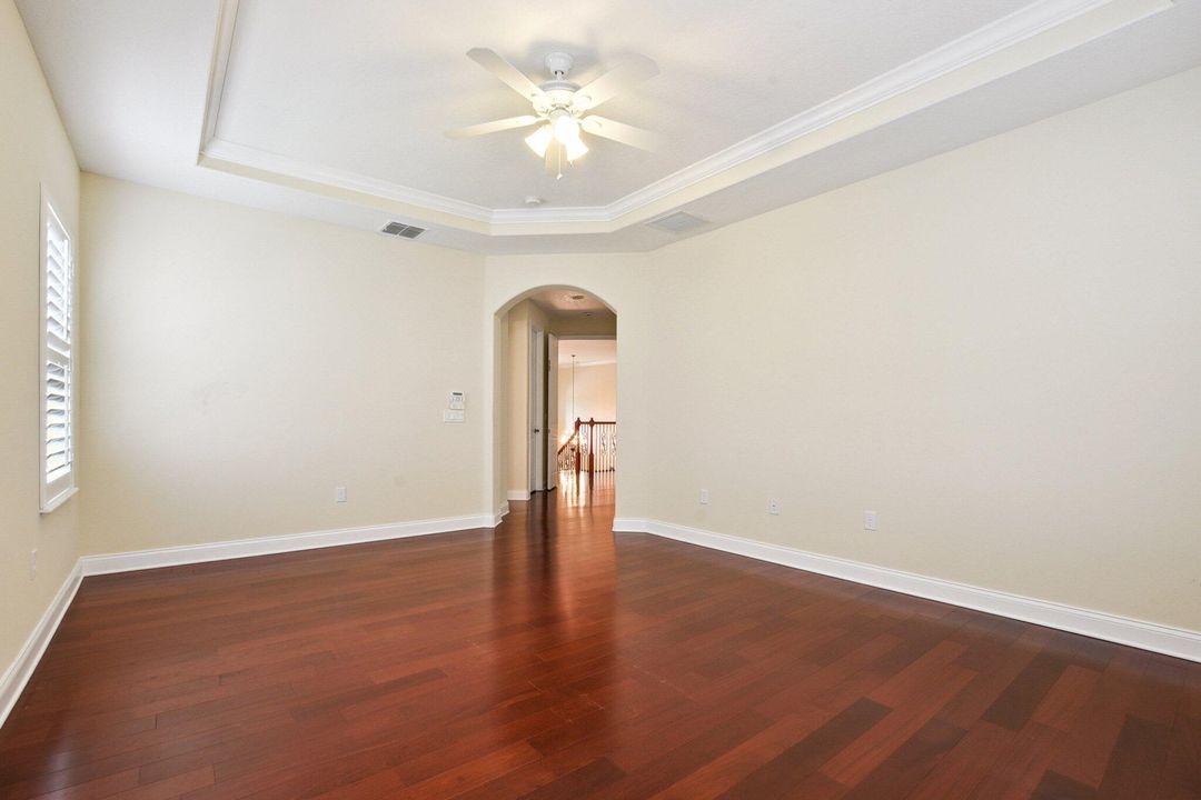 En Venta: $897,000 (4 camas, 5 baños, 3462 Pies cuadrados)