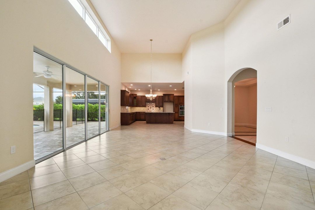 En Venta: $897,000 (4 camas, 5 baños, 3462 Pies cuadrados)