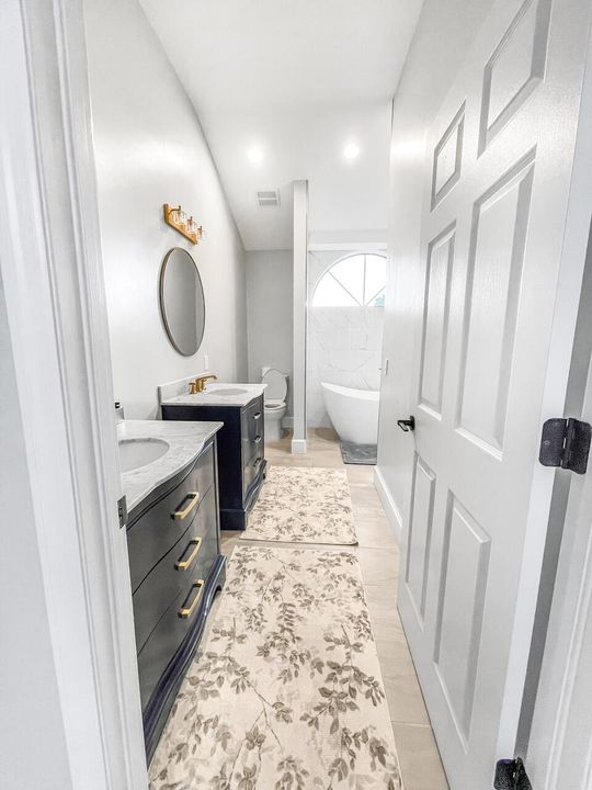 Active With Contract: $7,900 (3 beds, 2 baths, 1948 Square Feet)