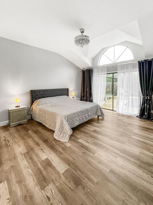 Active With Contract: $7,900 (3 beds, 2 baths, 1948 Square Feet)