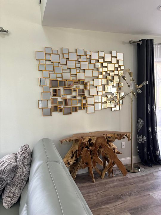 Active With Contract: $7,900 (3 beds, 2 baths, 1948 Square Feet)