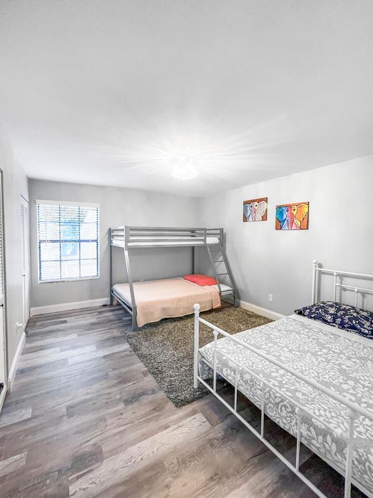 Active With Contract: $7,900 (3 beds, 2 baths, 1948 Square Feet)