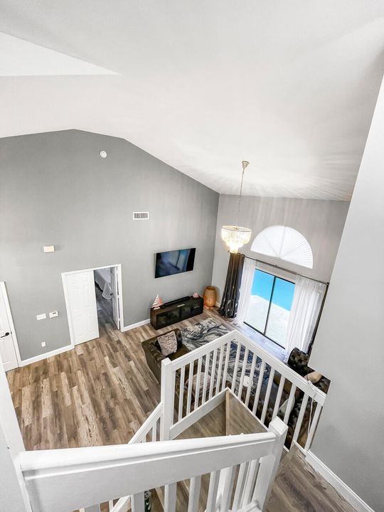 Active With Contract: $7,900 (3 beds, 2 baths, 1948 Square Feet)