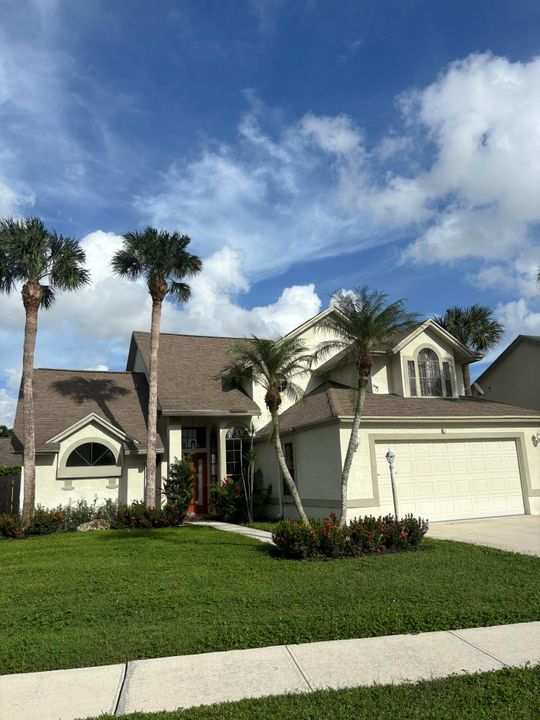 Active With Contract: $7,900 (3 beds, 2 baths, 1948 Square Feet)