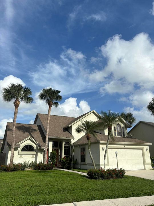 Active With Contract: $7,900 (3 beds, 2 baths, 1948 Square Feet)