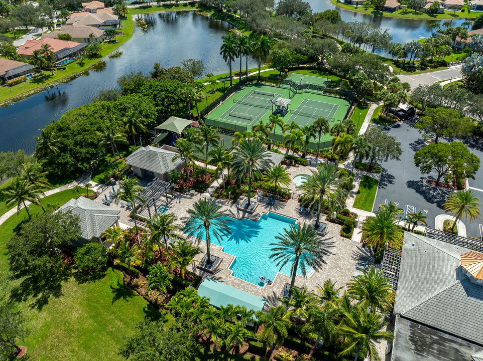 For Sale: $999,000 (4 beds, 3 baths, 2415 Square Feet)